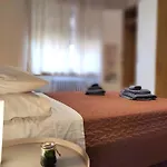 Casa Viola A 900 Mt Dalla Staz. Centrale