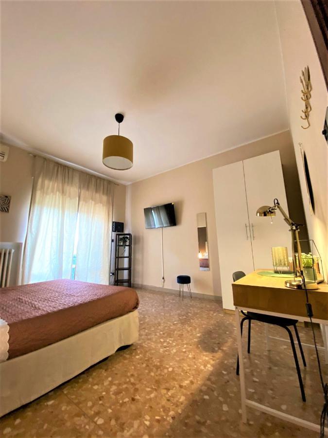 Casa Viola A 900 Mt Dalla Staz. * Pescara