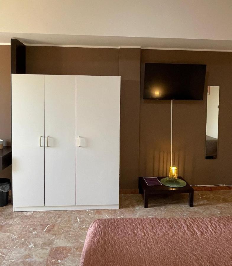 Casa Viola A 900 Mt Dalla Staz. Pescara